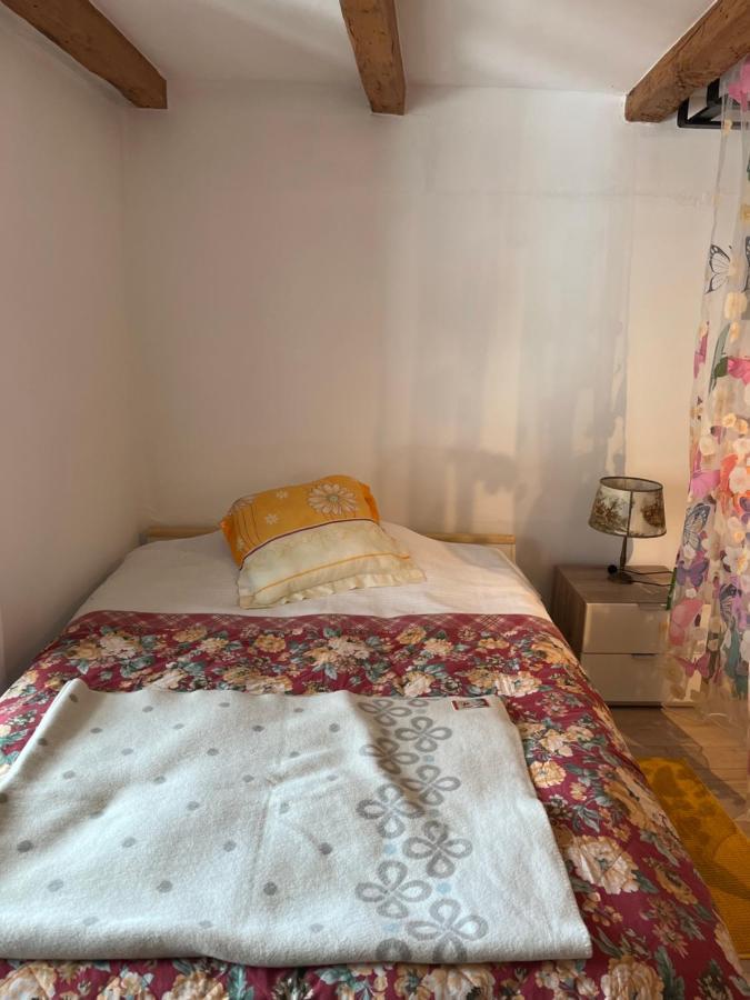 לה נובוויל Chambre Papillon Avec Acces Terasse מראה חיצוני תמונה