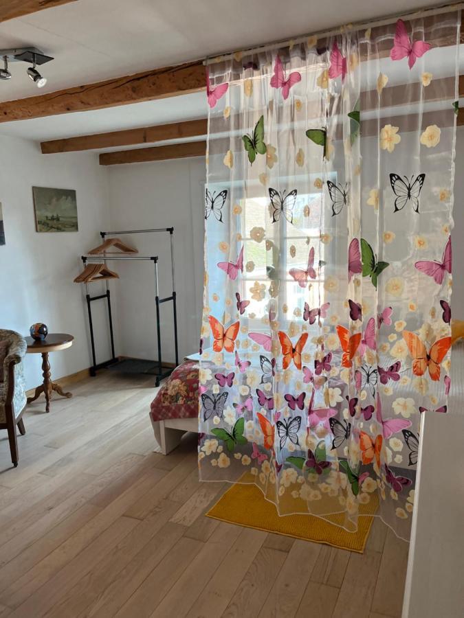 לה נובוויל Chambre Papillon Avec Acces Terasse מראה חיצוני תמונה